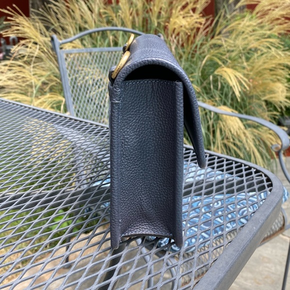 NWT Coach Turner Flap Crossbody Bag (Navy/Chambray) - Picture 4 of 7